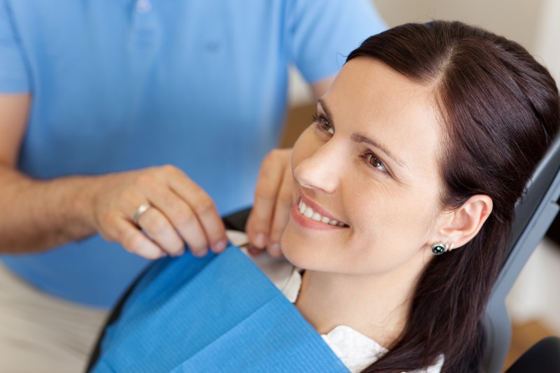 Visit A Well-Respected Dentist When You Need Dental Veneers to Cover Gaps