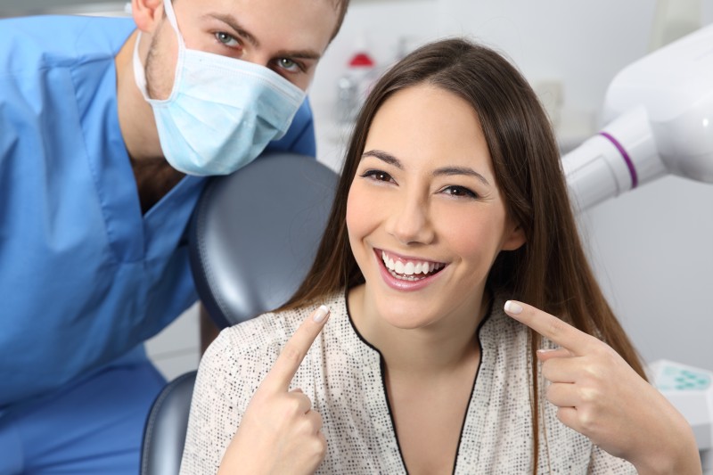 Signs That Indicate You Need an Emergency Dentist in Mundelein